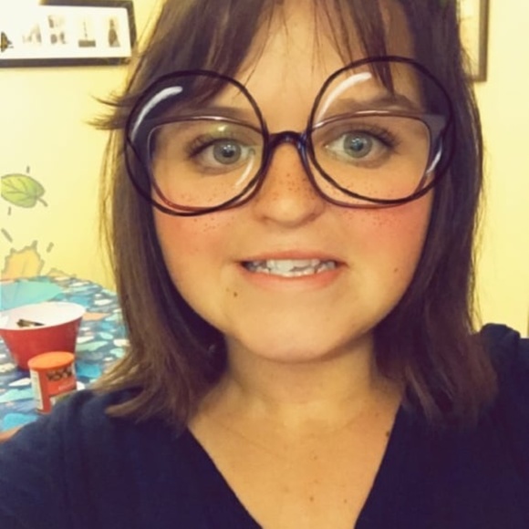 Meet your Posher, Tinley - Picture 3 of 17